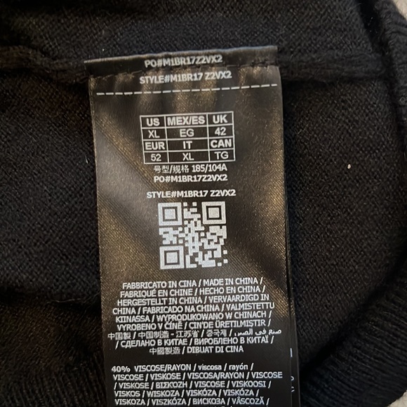 Men’s black Guess turtleneck. Never worn - Picture 4 of 4